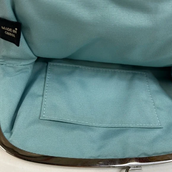 Coach Women’s Wristlet Kiss Lock Clutch Snakeskin Python Gray 42989 #1449 - Picture 3 of 5